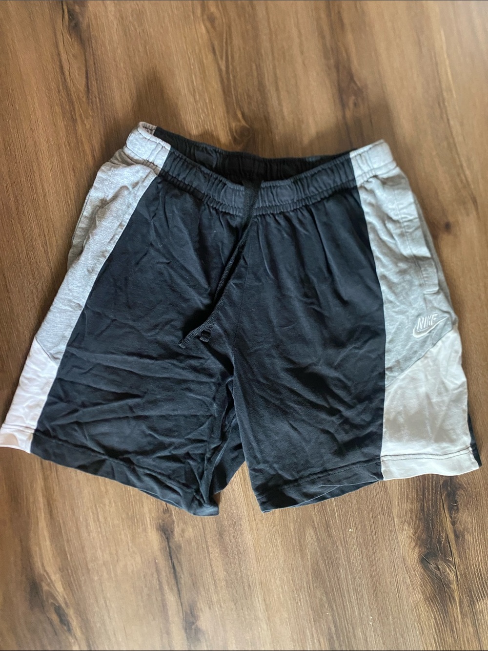 Nike Men's Black and Light Gray Athletic Shorts